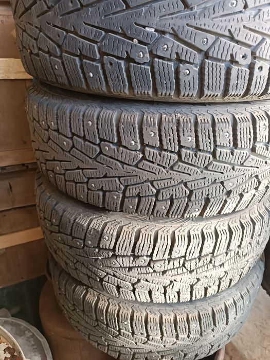 Резина  без дисков 4 штуки