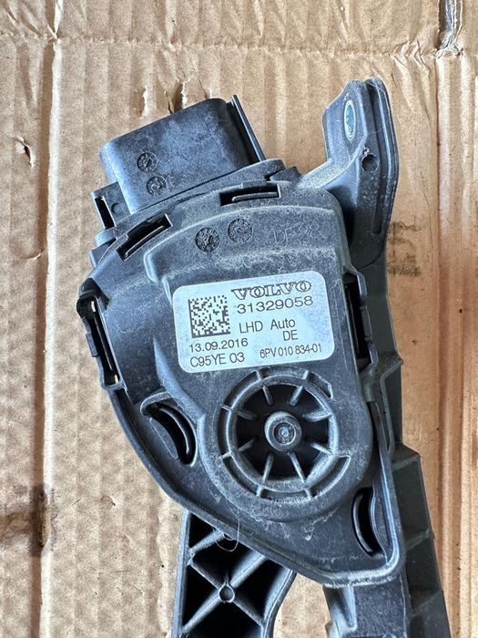 Pedala acceleratie Volvo V60 S60 XC60 V70 S80 XC70 2007-2018 31329058