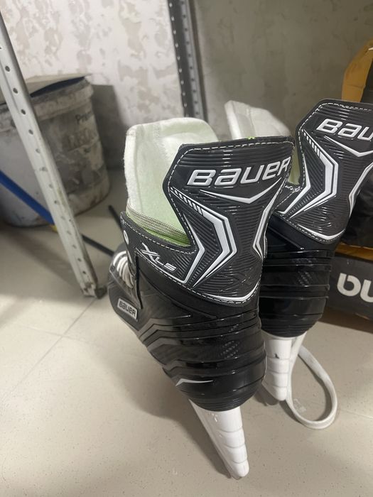 СРОЧНО! Продам хоккейные коньки Bauer X5