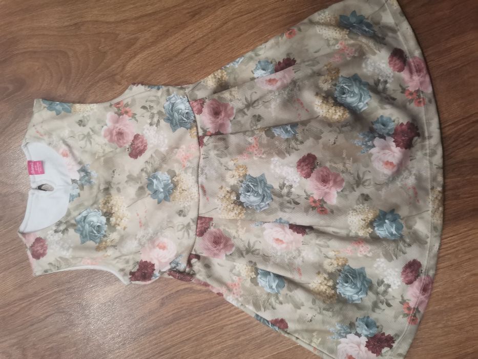 Рокля 104 размер