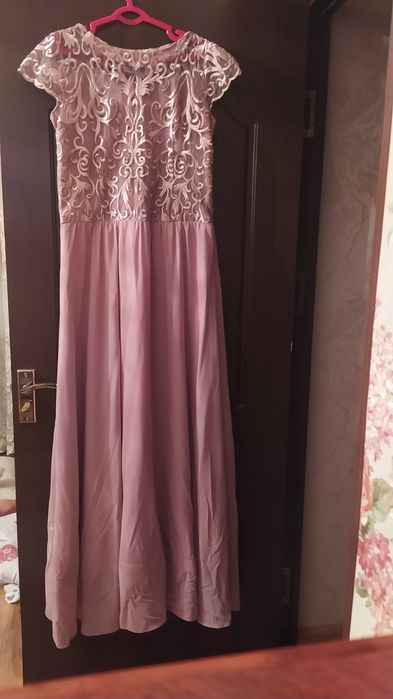 Продаю вечернее платье все по 200000