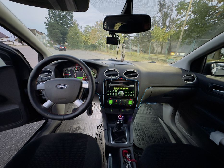 Ford Focus Ghia 2005 1.6 90 cai