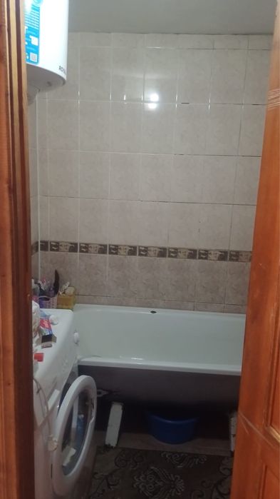 Продам 3 -ком квартиру на 8 микрорайоне