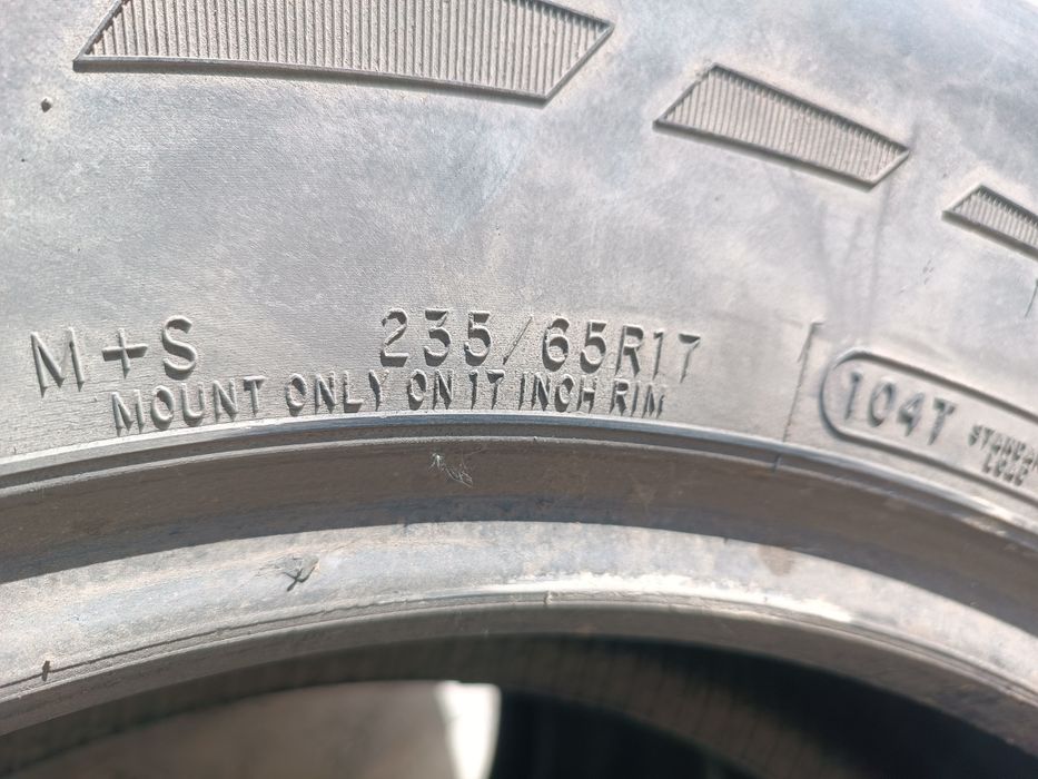 235/65 R 17  Балон сотилади б/у