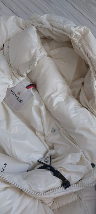 Geaca de dama Moncler,noua!