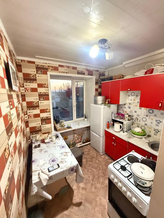 Продам 2х комн квартиру