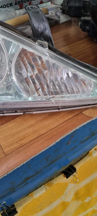 Фары рейсталинг Toyota Estima