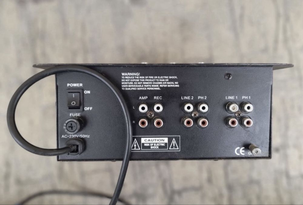 Ibiza 7744 / Skytec STM 3004 Skytek / Citronic CDM 7:2