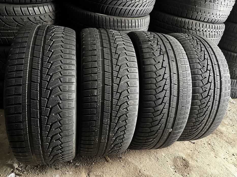 245 / 45 /19 – комплект зимних шин
