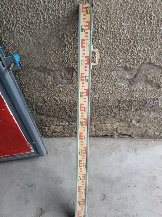 Рейка невилирная