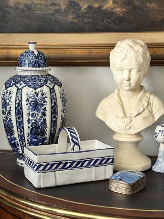 Piese vechi decor , vaza tematica alb albastru