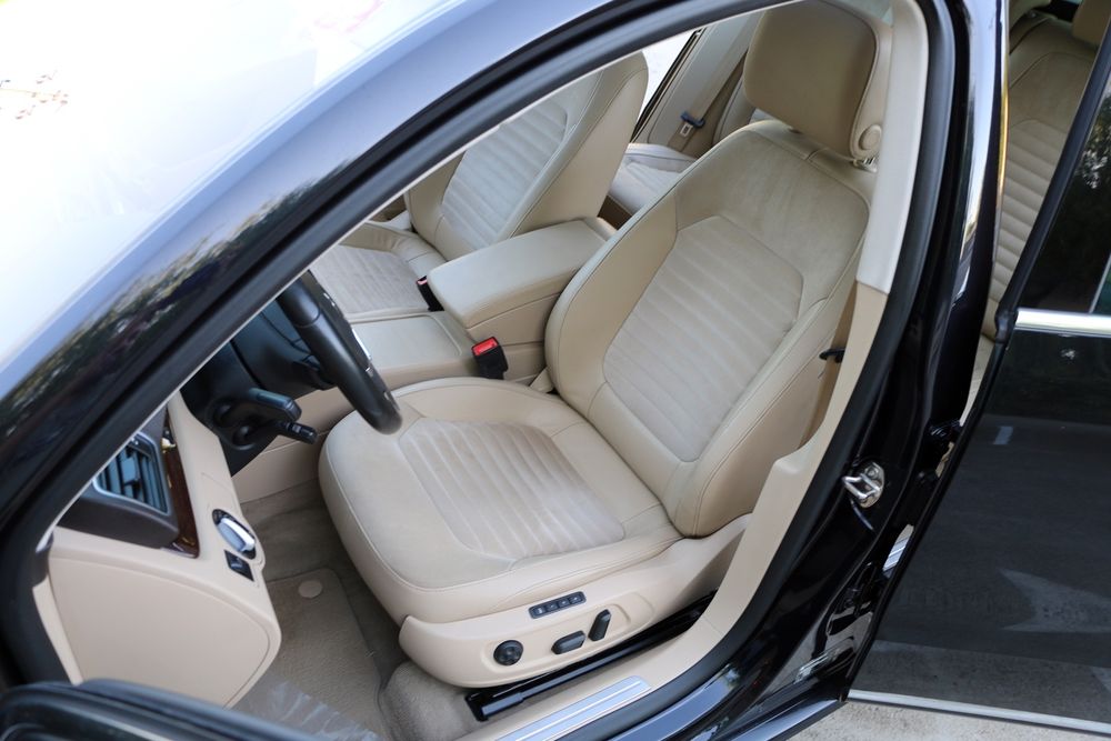 Passat/distronic/Lane asist/bixenon/panoramic/memorii/zoll/dsg