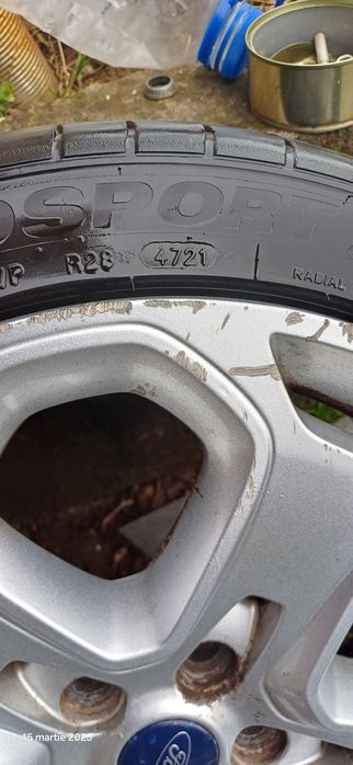 Jante Ford Mondeo pe 18 cu cauciucuri aproape noi.