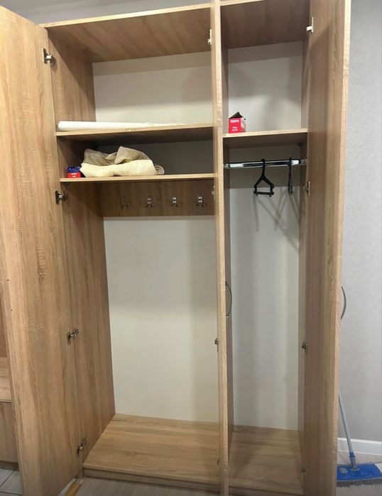 Продам шкаф в прихожую