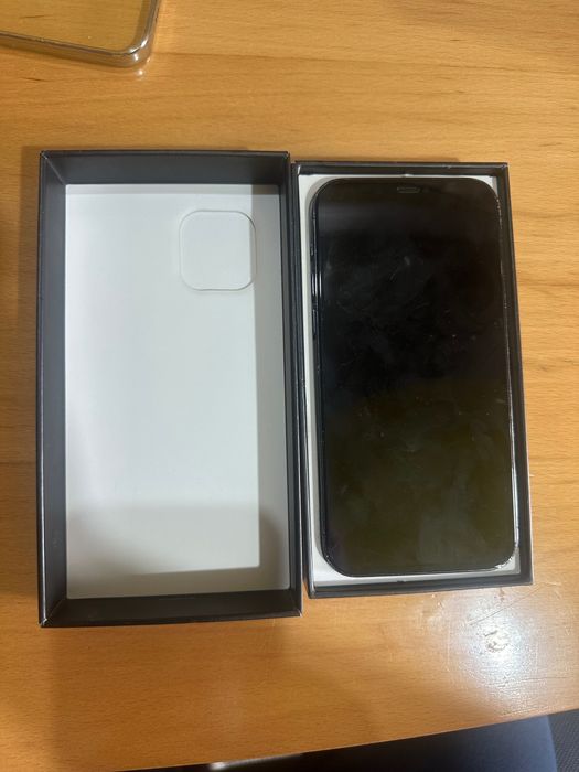 Vând telefon IPhone 12 PRO
