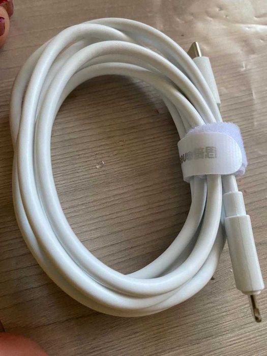 провод для зарядки  на айфон