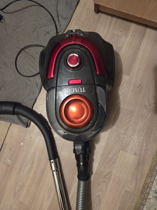 Пылесос Tumar  .