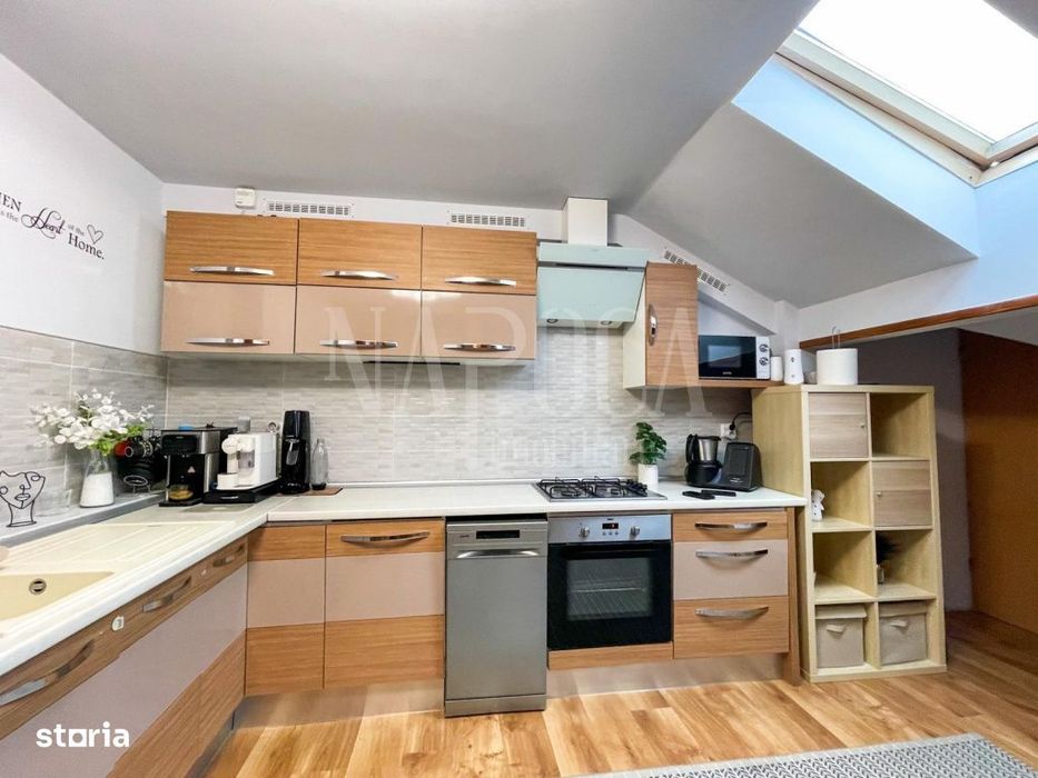 Apartament 3 camere de vanzare in Floresti