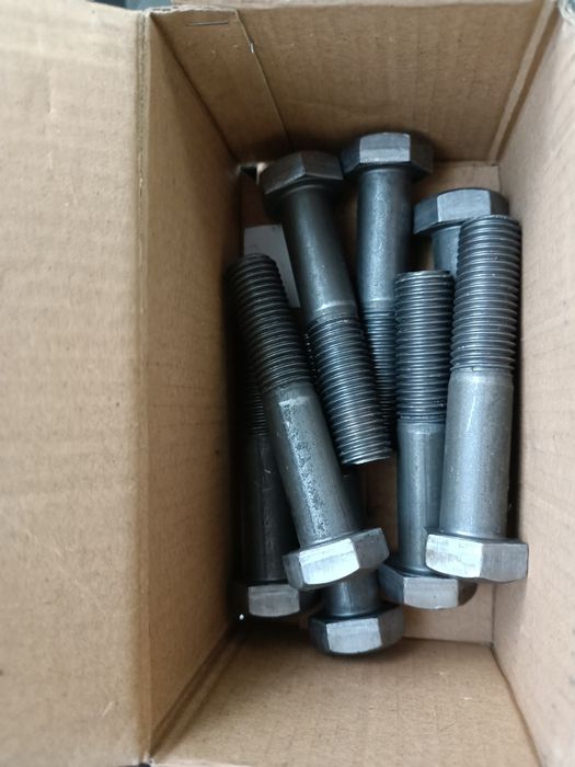 Болты шестигранные