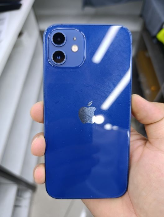 Iphone         12
