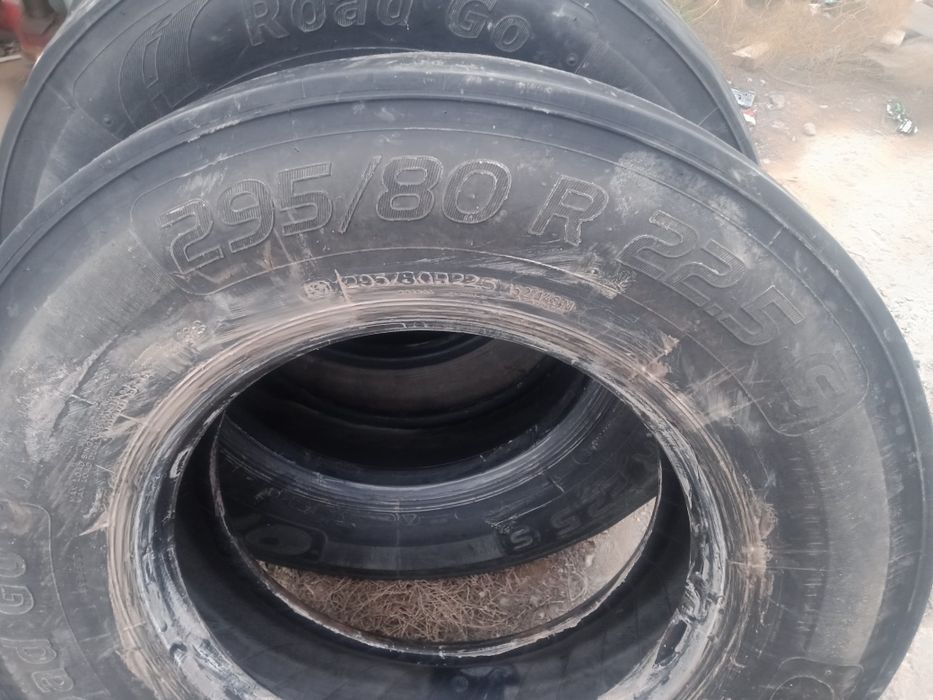 Продам грузовые шины