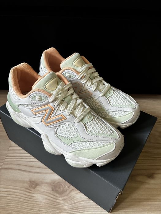 New Balance 9060
