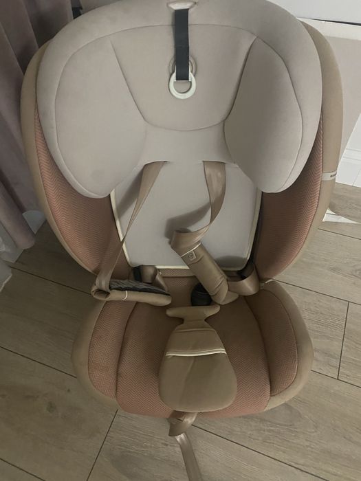 Детское автомобильное кресло