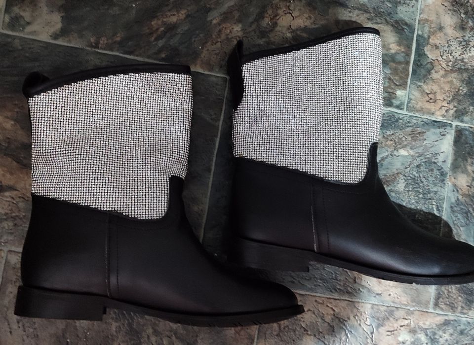 Продам обув по 2000