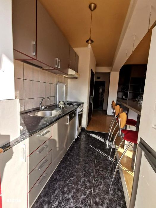 Apartament cu 2 camere + garaj si boxa, Floresti, strada Stejarului