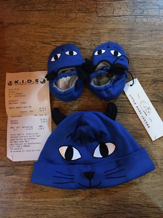 Vând set nou botosei și caciulita