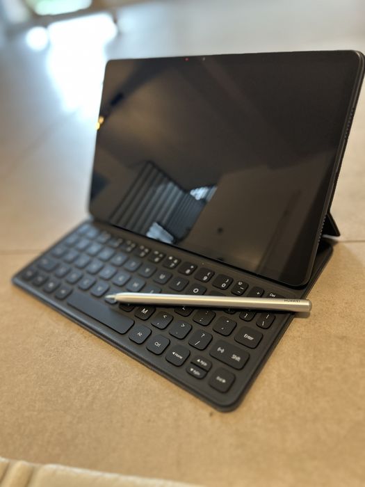Huawei MatePad 11 128GB + M-Pencil + husă tastatură + încărcător