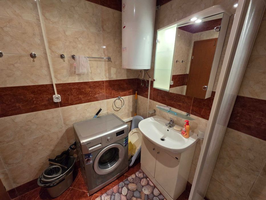 Двустаен апартамент на първа линия море в Равда