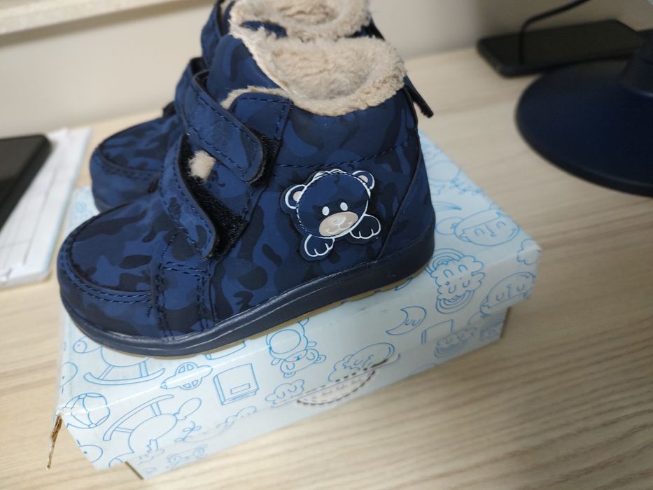 Топли обувки за момче
