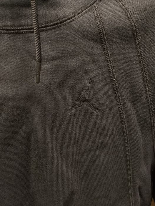 Оригинален Jordan черен суитшърт с качулка – размер M