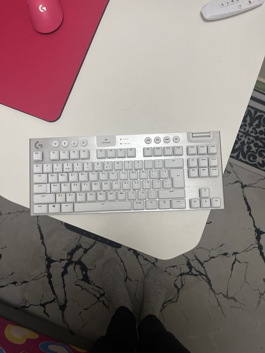 Клавиатура Logitech белый