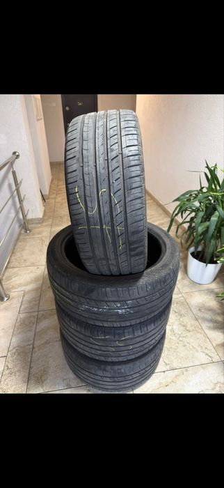 Vand cauciucuri 245/40/19 si 275/35/19