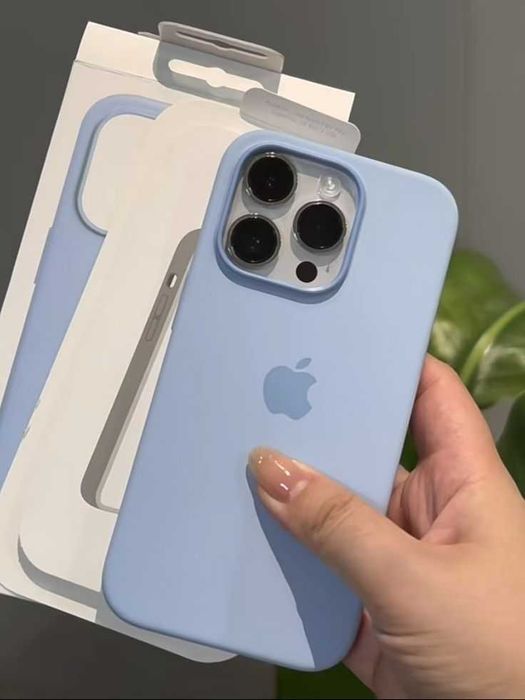 Huse originale iPhone 15 din silicon - diverse culori