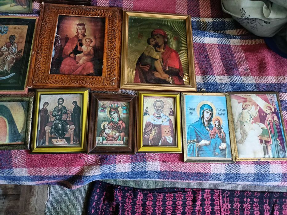 Vând icoane vechi