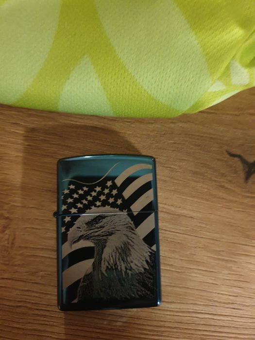 Продавам Оригинално Zipo