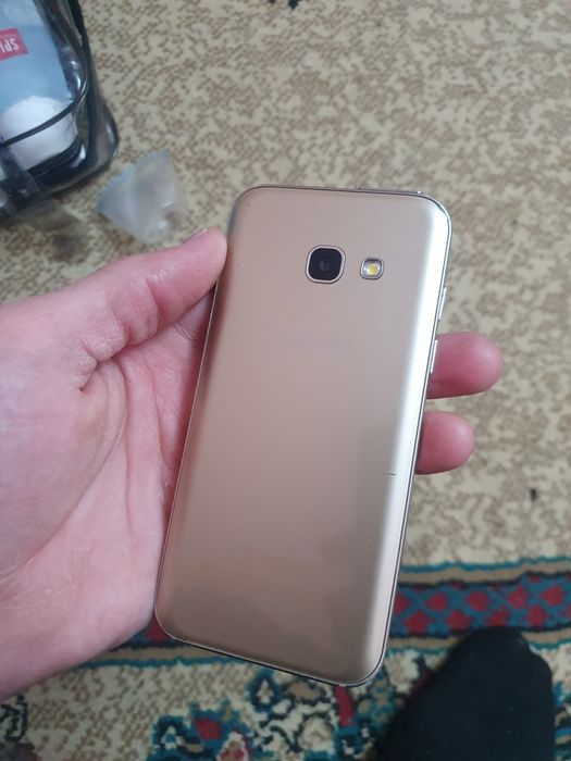Samsung A3 сатылады