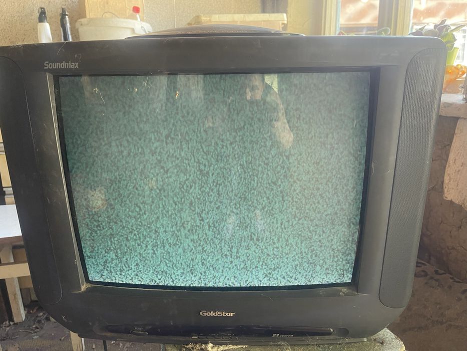 Телевизор goldstar за 3000