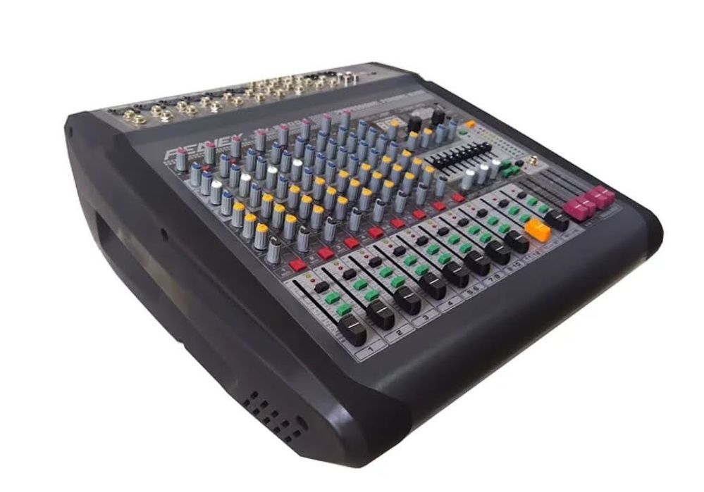 Музыкальная аппаратура  PEAVEY