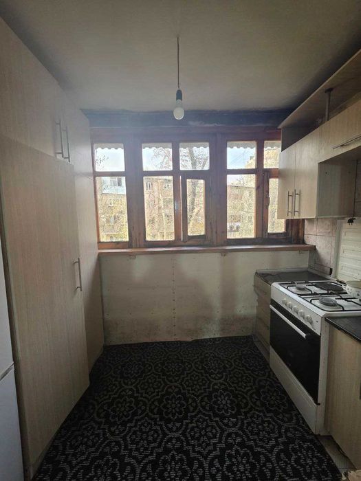 Срочно 2-комнатная квартира переделено 3х ком 2-этаж ул.Гагарина Кинап