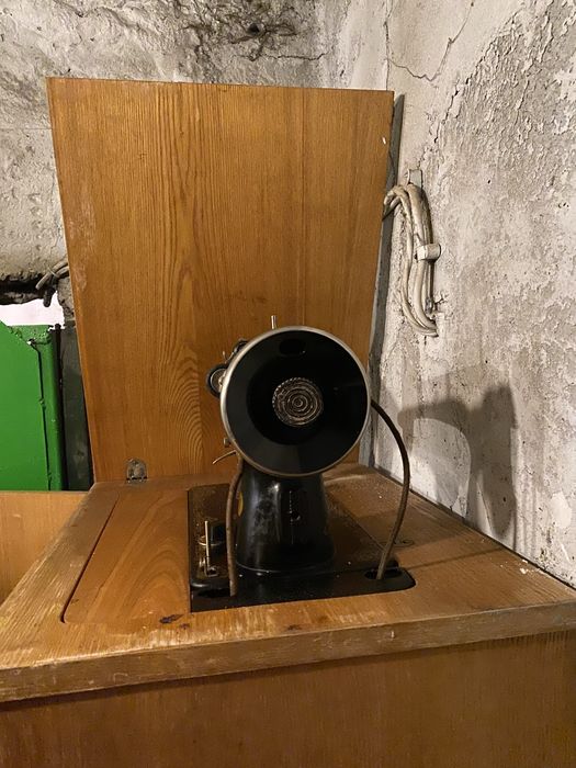 Стара (винтидж) шевна машина