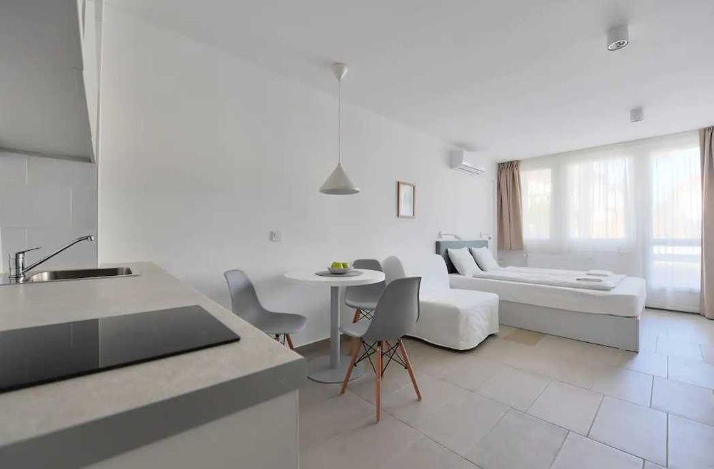 Дава се под наем Двустаен апартамент в Пловдив, Каменица 2 - 60 кв.м за 183.6 € - Снимка #2