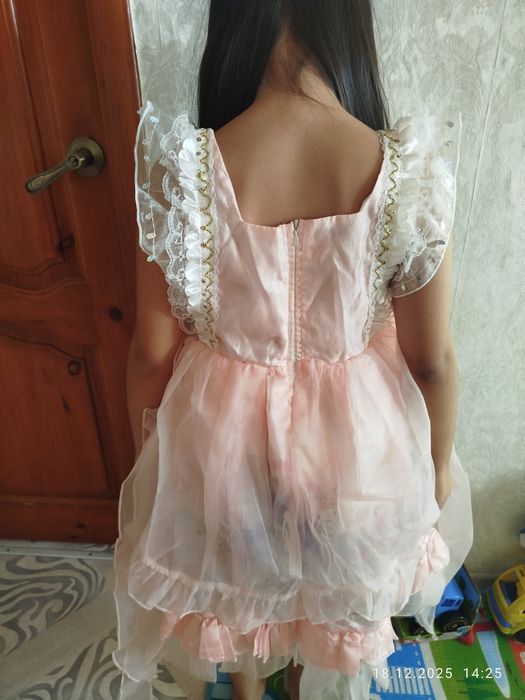 Продам платье на девочку