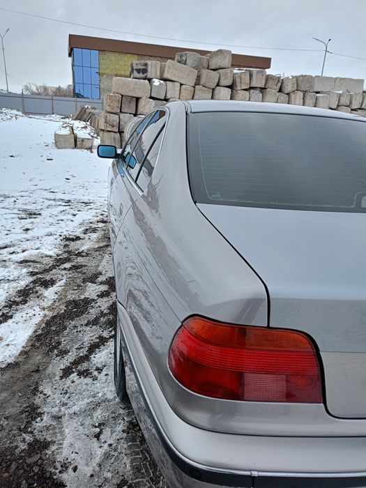 Продам автомобиль Бмв
