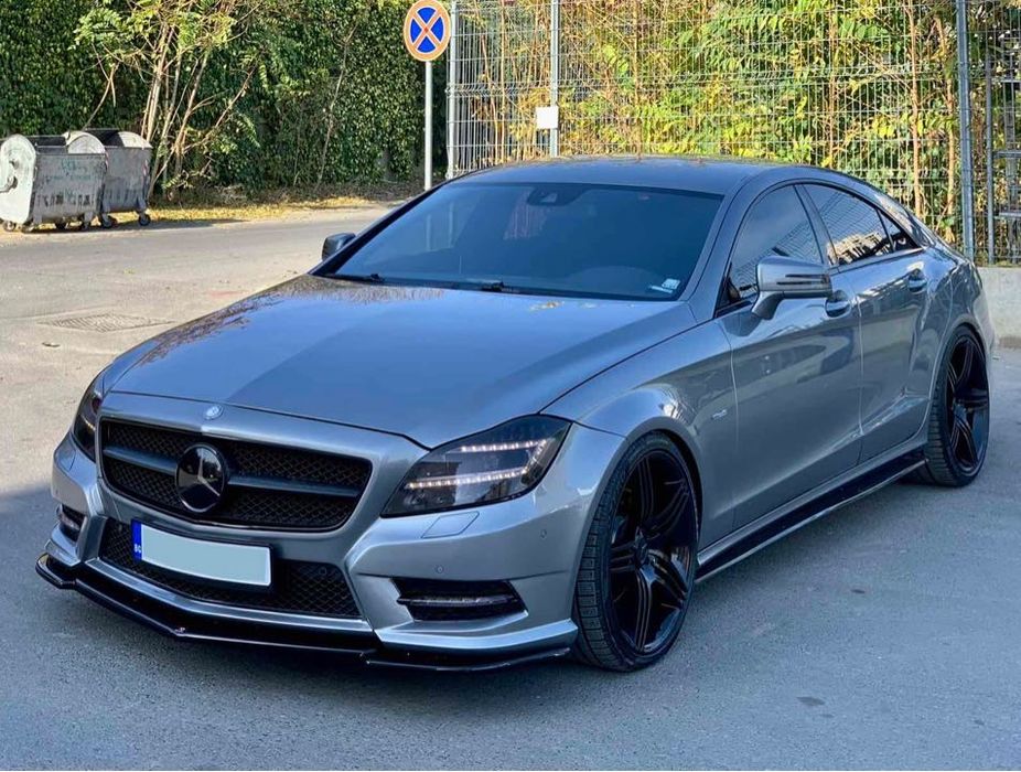 Добавка за AMG предна броня Maxton design за Mercedes Benz W218