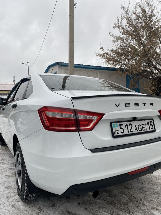 Продам Весту 2019 г