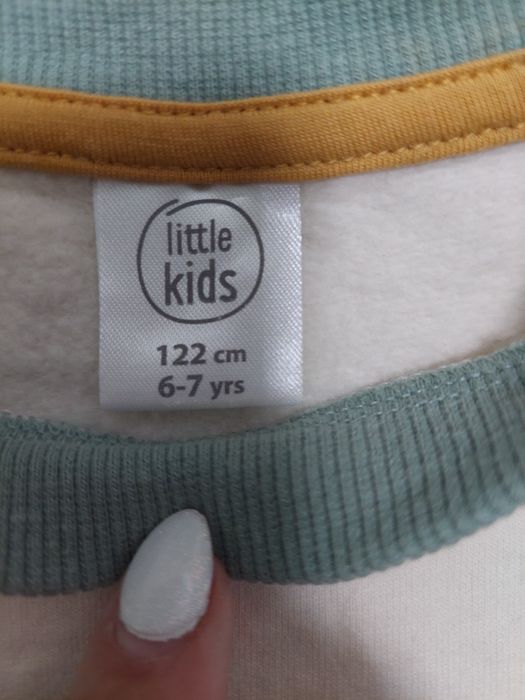 Лот блузи за момче с подарък